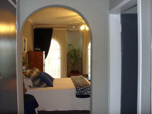 Bed & Breakfast Little Umhlanga. Sunflower Suite.
