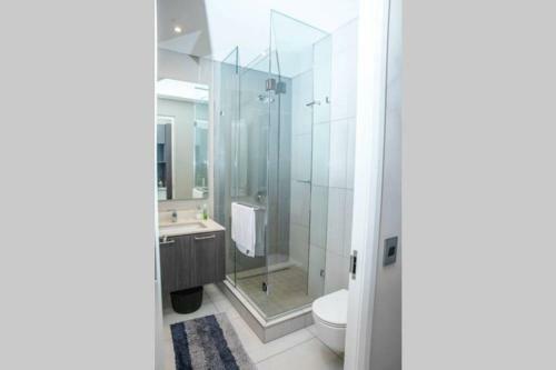 301 Menlyn Maine Trilogy Apartment