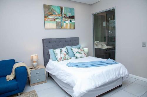 301 Menlyn Maine Trilogy Apartment