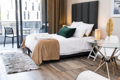 Menlyn Residence - Luxury Studio Apartment
