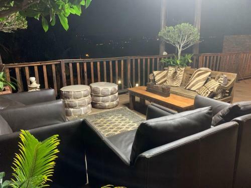 Hostal A Bed Above Guest House