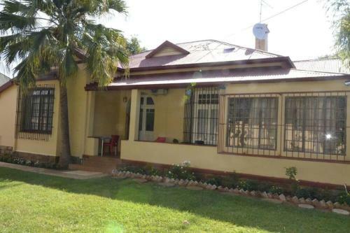 Hostal Maple's Guest House