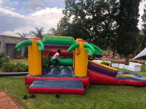 Hostal Mogoma Lodge