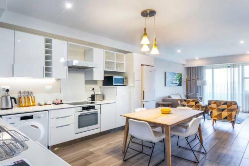The Regency 2 Bedroom Apartment