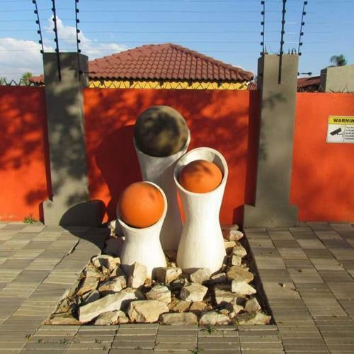 Hostal Ya Rocka Guesthouse