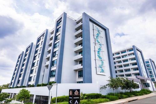 Regency Luxury 2 Bed Apartment With City Views