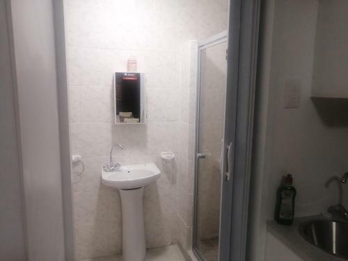Hostal Gti Guest House