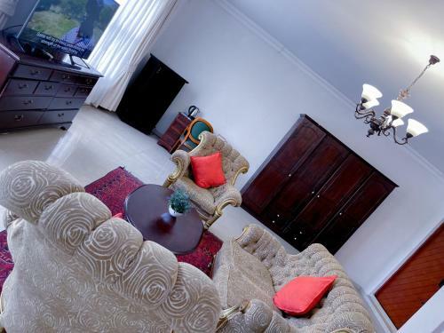 Hostal Neptune Royal Guesthouse