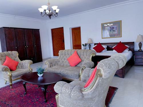 Hostal Neptune Royal Guesthouse