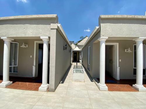 Hostal Nandi's Guesthouse 2