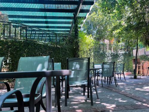 Hostal Amorus Guesthouse