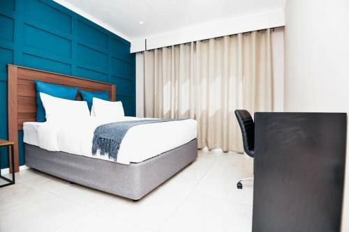 Smart & Modern Apartment @ Menlyn Place