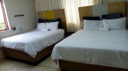 Hostal Ikhutseng Guest House And Spa