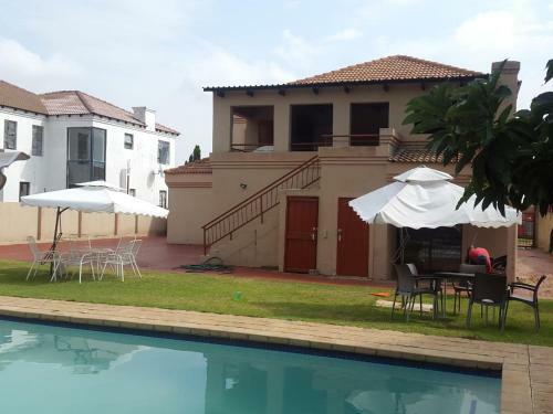 Hostal Ikhutseng Guest House And Spa