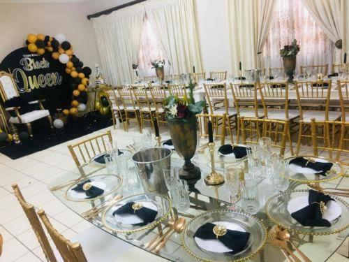 Hostal Ikhutseng Guest House And Spa