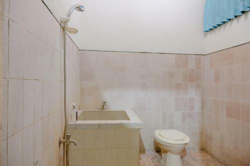 Spot On 1761 Hotel Dirgahayu