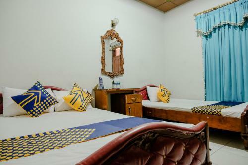 Spot On 1761 Hotel Dirgahayu