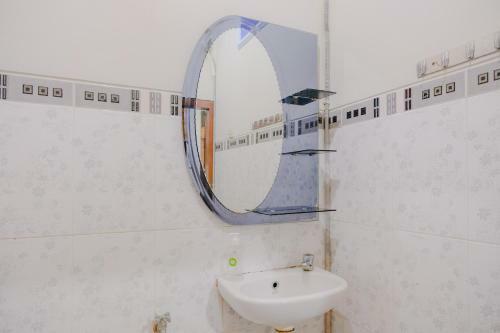 Spot On 1761 Hotel Dirgahayu