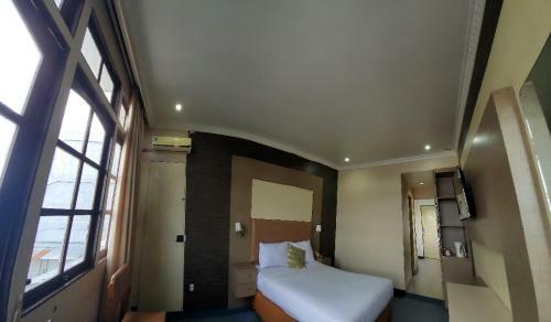 Grand Kartika Hotel