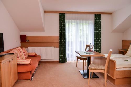 Hostal Gasthof Pension Sonnfeld