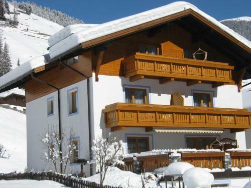 Hostal Haus Gutwenger