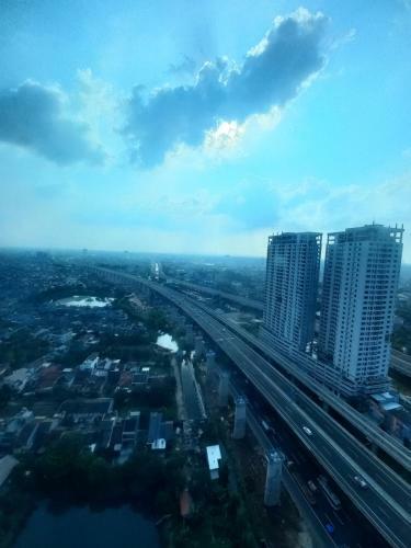 Apartemen Grand Kamala Lagoon 2br By Skyroom