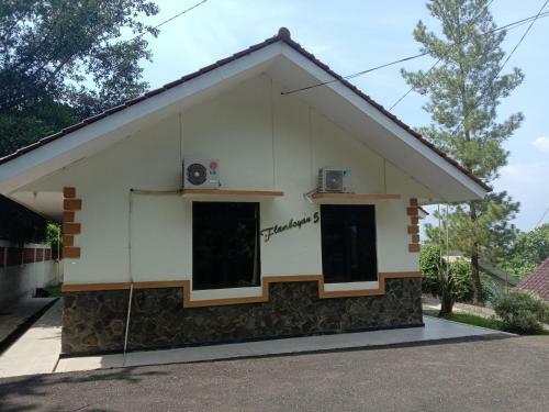 Hotel Jatiluhur Valley Resort