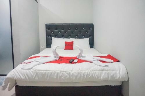 Hotel Reddoorz Plus @ Kalpataru