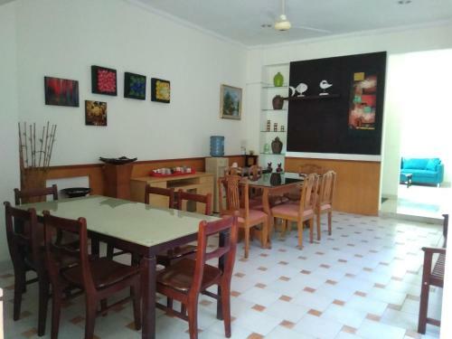 Gk Gallery Rumah Sewa