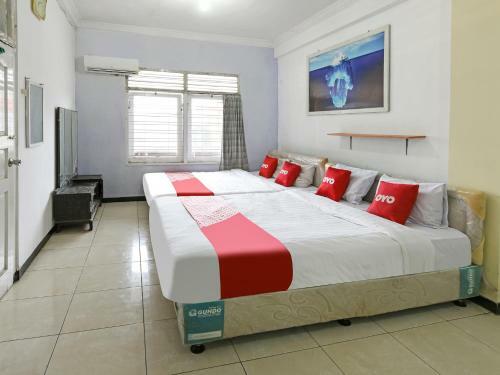 Oyo 90451 Hotel Roda Mas 1