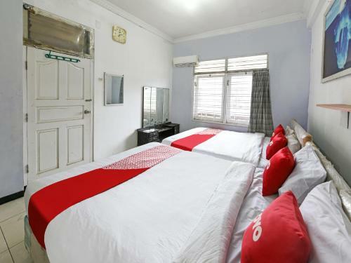 Oyo 90451 Hotel Roda Mas 1
