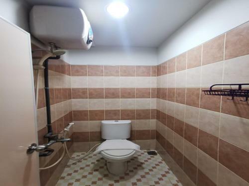 Simple Studio Room At Aws Apartment By Arka