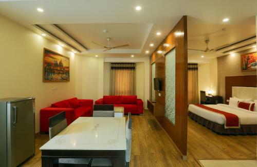 Hotel Mizu, Gugroan
