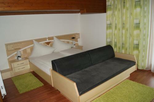 Hostal Hotel Garni Haus Anita