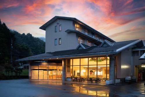 Hotel ????????????