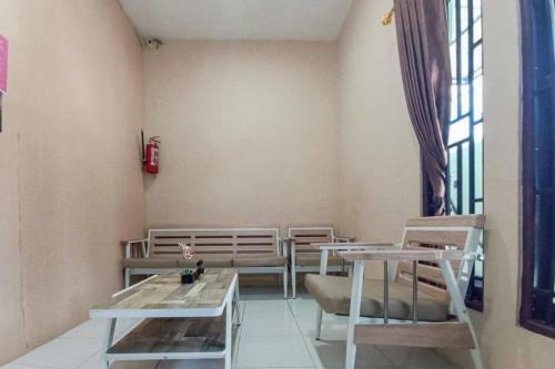 Hotel Reddoorz @ Waena Jayapura