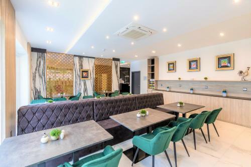 The Staycation By Lehmann Hotels