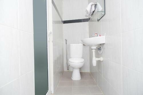 Hotel Oyo 1217 Candi Residence