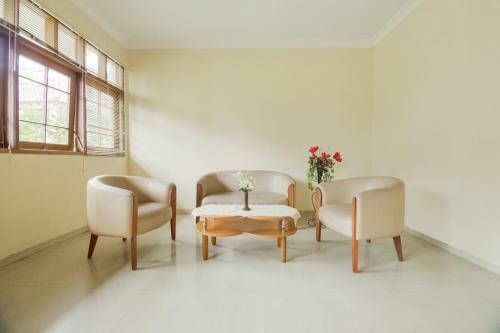 Hotel Oyo 3335 Wisma Langen Werdhasih