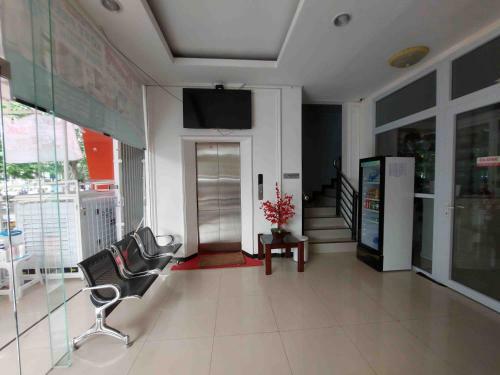 Rons City Hotel