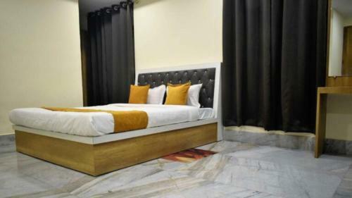 Hotel Grand Residency