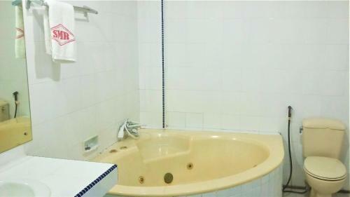 Rr Wisata Indah Hotel