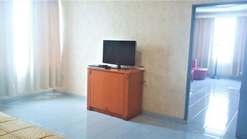 Rr Wisata Indah Hotel