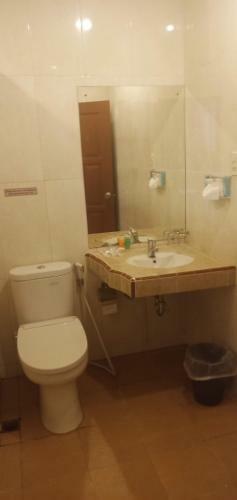 Rr Wisata Indah Hotel