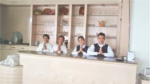 Rr Wisata Indah Hotel