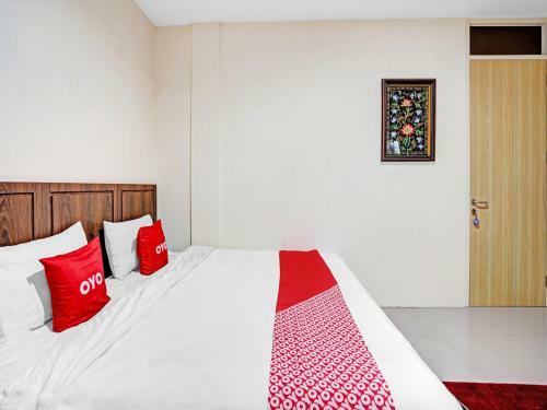 Hotel Oyo 90794 Kostel Bunda Waru Syariah