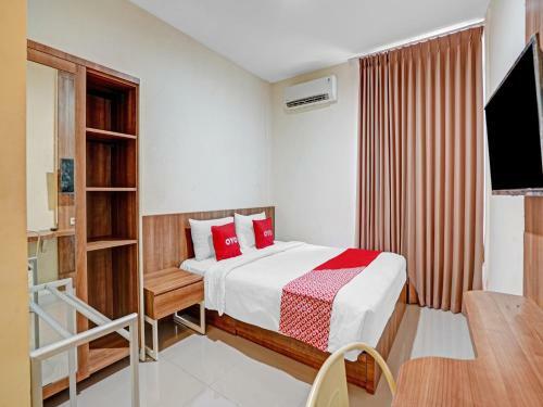 Hotel Oyo 90794 Kostel Bunda Waru Syariah