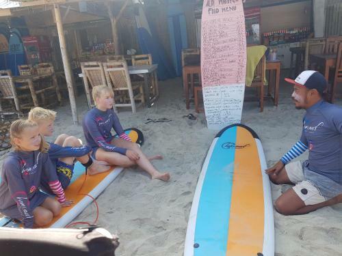 Bed & Breakfast Tropical Sunday Bungalow - Surf And Stay