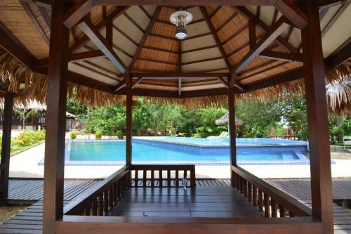 Hotel Kasuari Valley Beach Resort