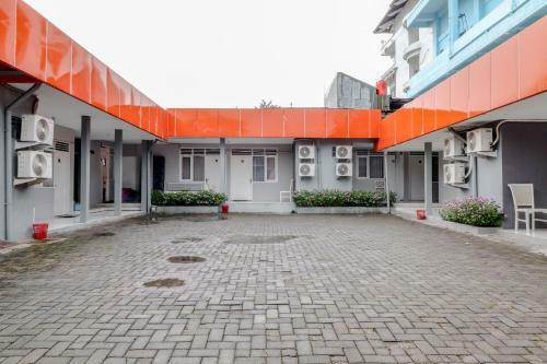 Hostal Ratu Guesthouse